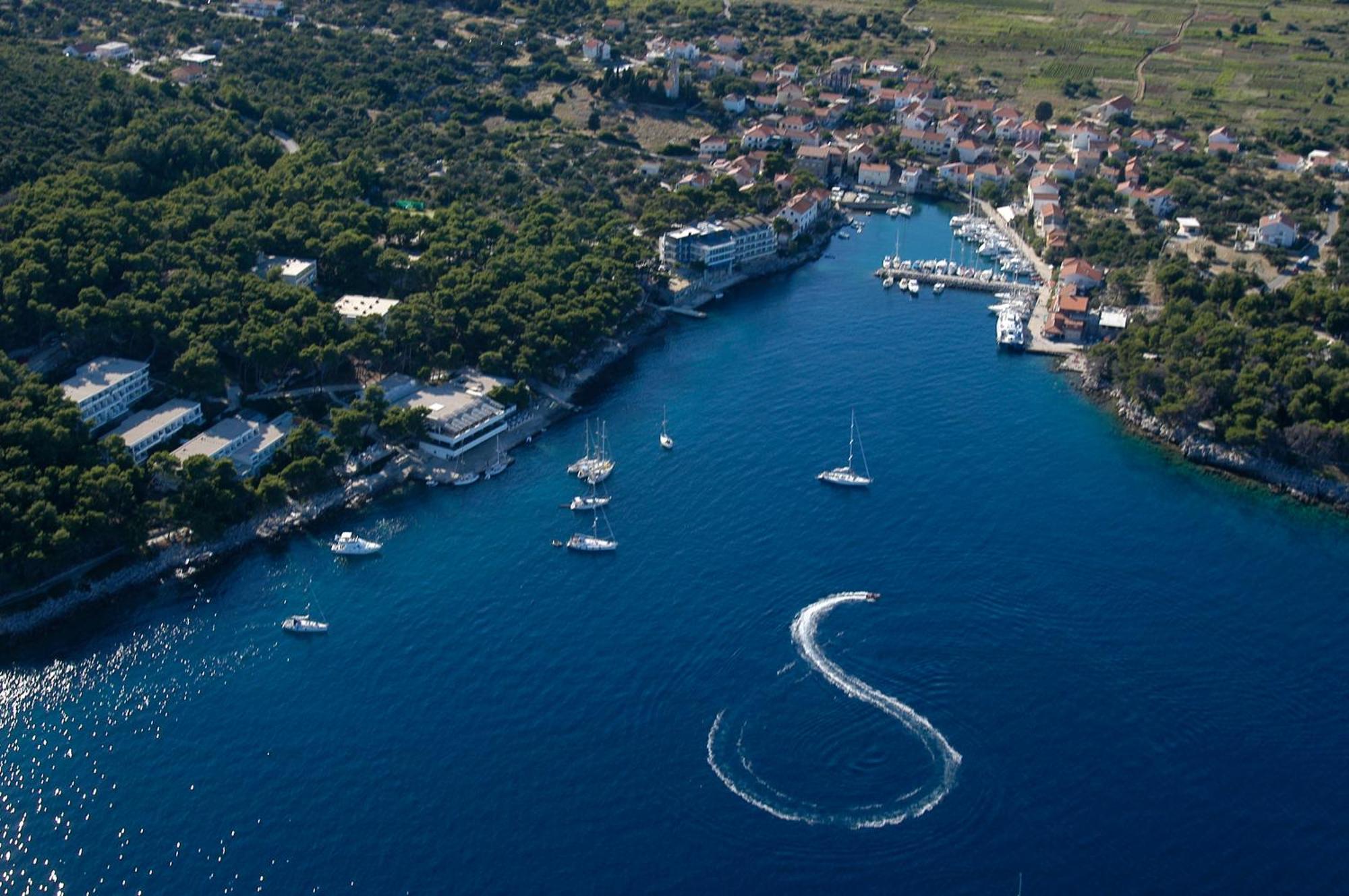 Vala Apartment Bozava Bagian luar foto